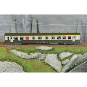 R37 HO42521 Voiture voyageurs USI, A4t4, bogies Y24, Dijon, éclairée Rail 37 - R37 R37_HO42521 - 2