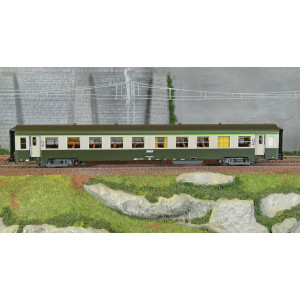 R37 HO42503 Voiture voyageurs USI, B10t, bogies Y16, Inter-circulation UIC, Dijon, éclairée Rail 37 - R37 R37_HO42503 - 2