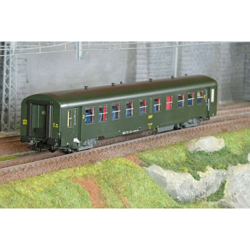 R37 HO42514 Voiture voyageurs USI, B10t, bogies Y24, chauffage autonome Avialex, Batignolles, éclairée Rail 37 - R37 R37_HO42514