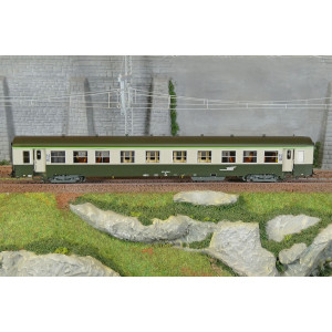 R37 HO42525 Voiture voyageurs USI, B4t4, bogies Y24, Dijon, éclairée Rail 37 - R37 R37_HO42525 - 2