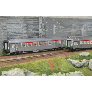 Coffret de 4 voitures Inox TEE "Mistral 69" « Jules Verne », SNCF, n.1/2, éclairé - Jouef HJ4205 Jouef HJ4205 - 2