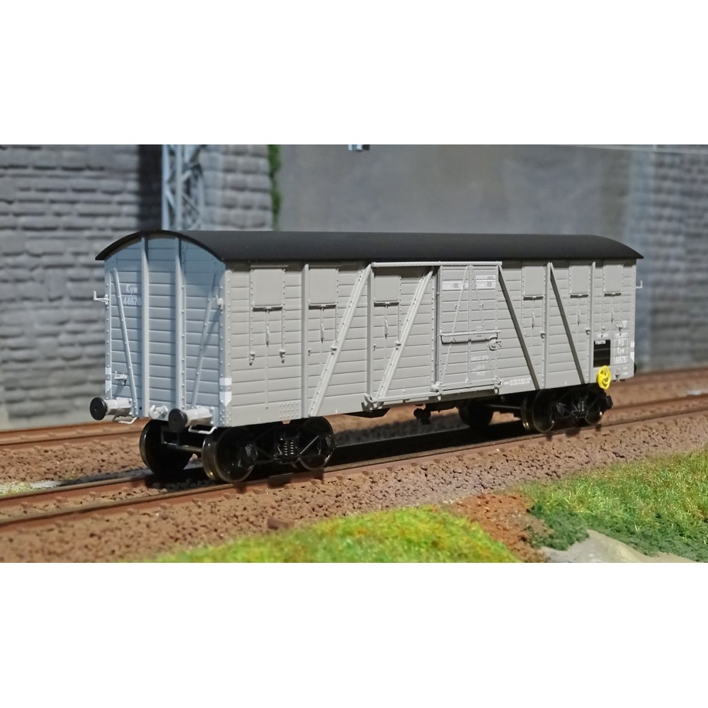 Ree modeles WB 520 Wagon Couvert TP 2 Portes, bogies, ep. II, PO Ree Modeles WB-520 - 1