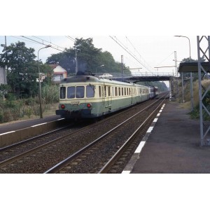 Jouef HJ2386 Autorail diesel RGP2 X 2700 à 2 voitures, SNCF, livré vert et jaune Jouef HJ2386 - 5